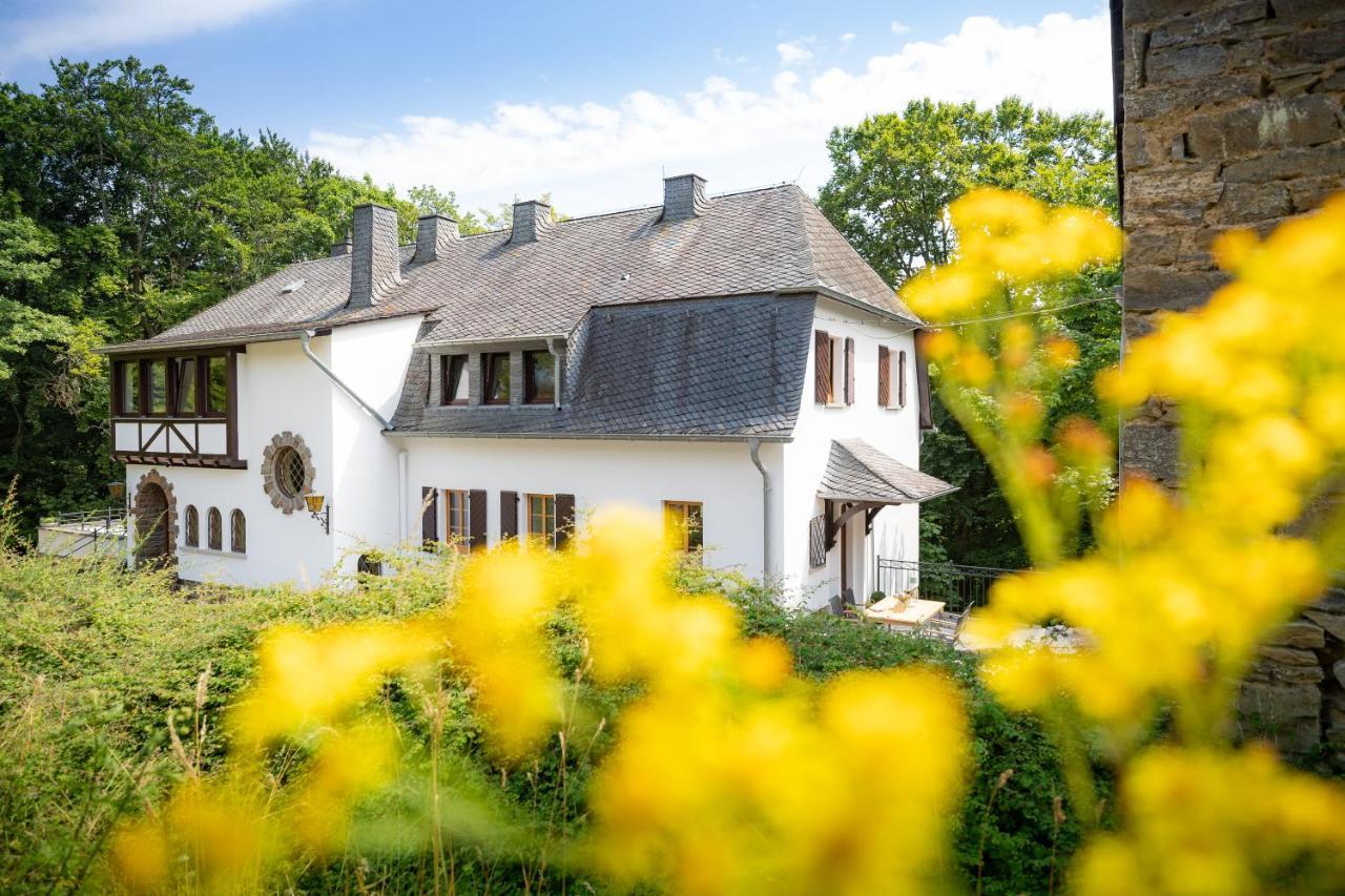 Landhaus Karbach Komplett Oder Einzelne Wohneinheiten Villa Inkl Sauna Bzw Waldhaeuschen Hirten Bagian luar foto