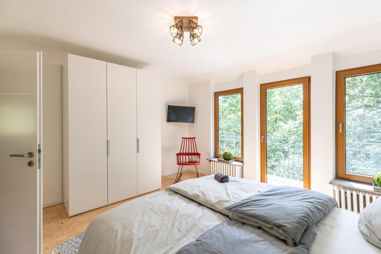 Landhaus Karbach Komplett Oder Einzelne Wohneinheiten Villa Inkl Sauna Bzw Waldhaeuschen Hirten Bagian luar foto