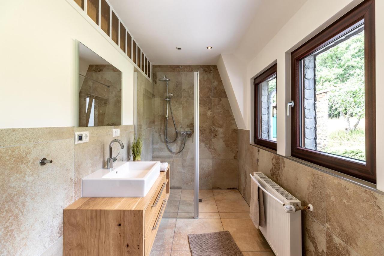 Landhaus Karbach Komplett Oder Einzelne Wohneinheiten Villa Inkl Sauna Bzw Waldhaeuschen Hirten Bagian luar foto