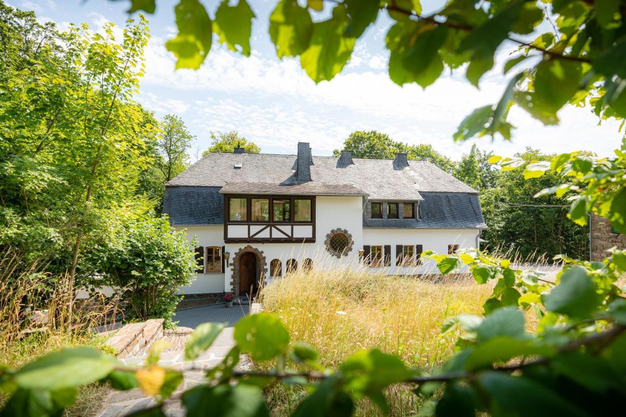 Landhaus Karbach Komplett Oder Einzelne Wohneinheiten Villa Inkl Sauna Bzw Waldhaeuschen Hirten Bagian luar foto