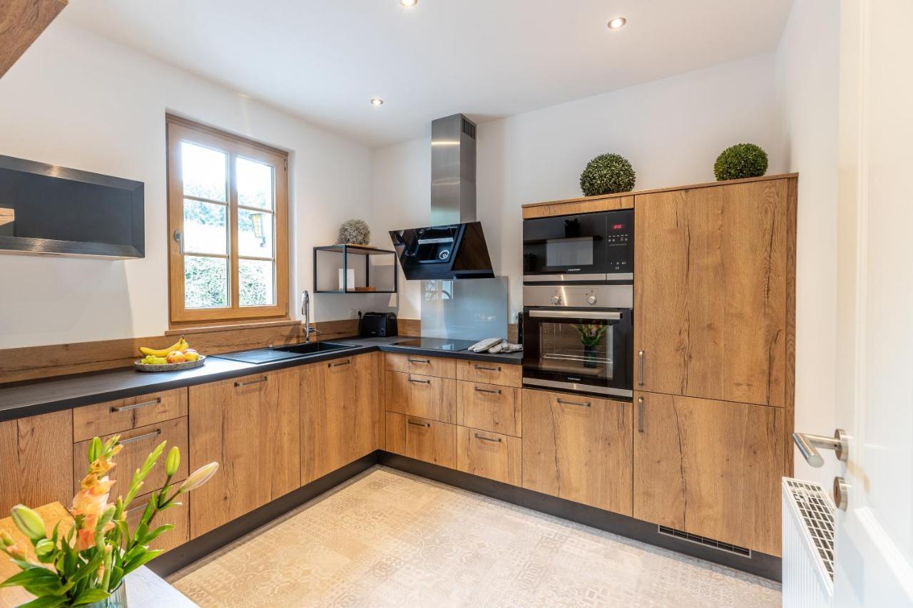 Landhaus Karbach Komplett Oder Einzelne Wohneinheiten Villa Inkl Sauna Bzw Waldhaeuschen Hirten Bagian luar foto